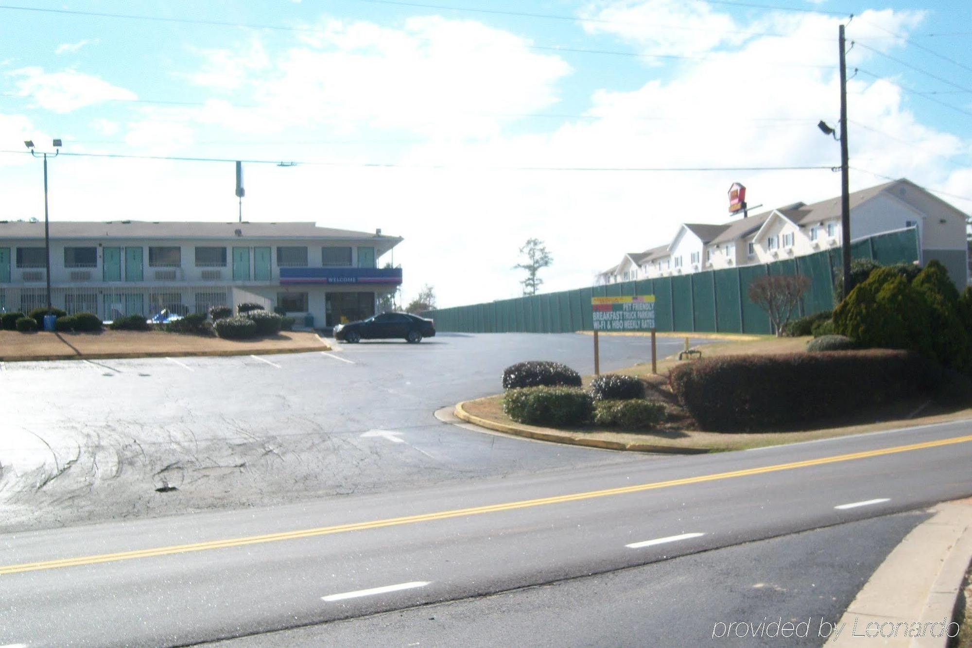 Motel America's -