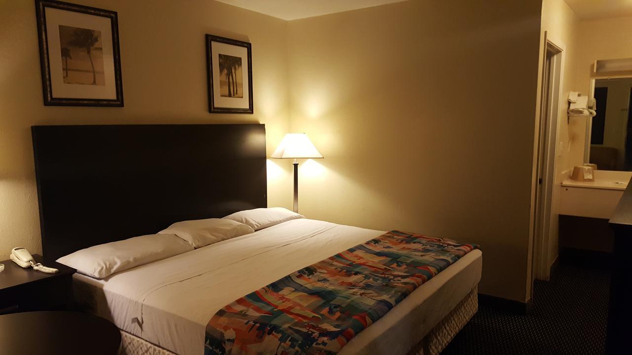 Motel America's - 2*